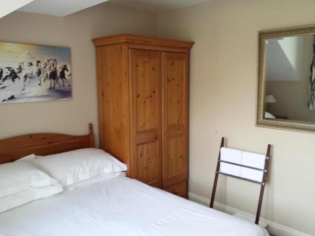 Glenade Bed & Breakfast Бат Стая снимка